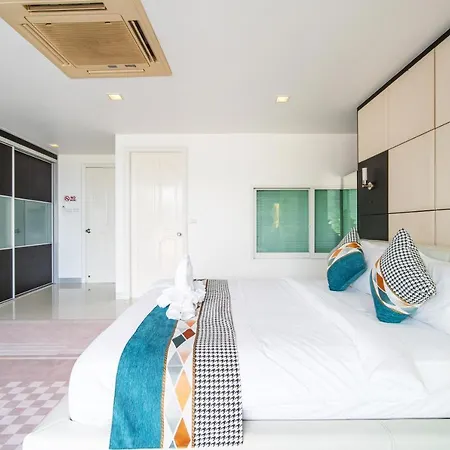Patong Villa2：四卧泳池别墅/两个海景房/近班赞酒吧街 Exterior photo